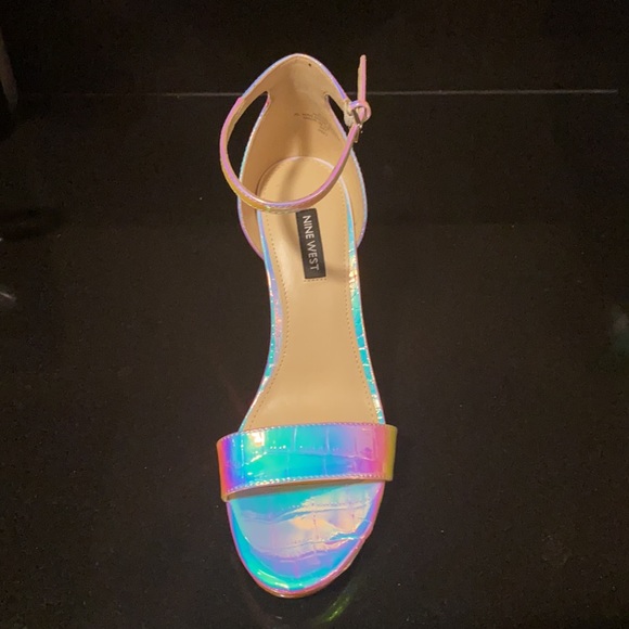 BRAND NEW! Nine West - Edyn Iridescent Sandals - Picture 3 of 6
